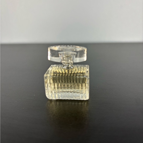 Chloé Eau de Parfum Miniature - Pale Peach Box with Clear Bottle - Picture 3 of 3